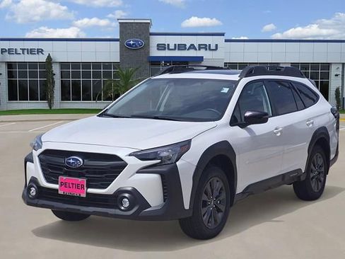 Used 2025 Subaru Outback Onyx Edition AWD/4WD image 3