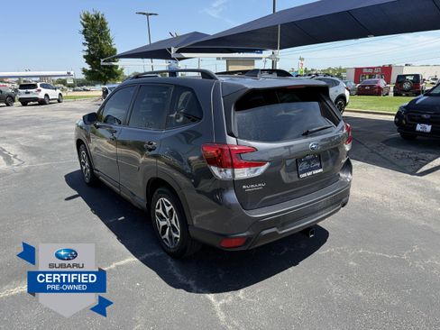 Used 2021 Subaru Forester Premium AWD/4WD image 5