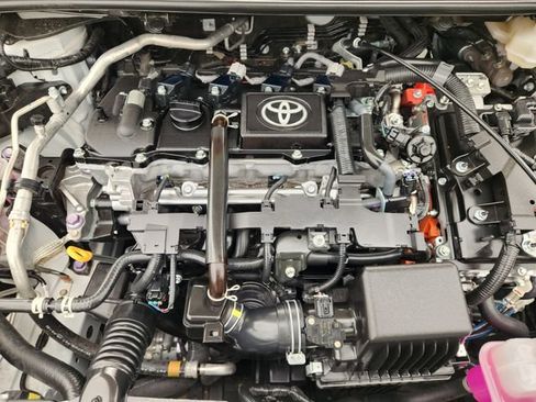 Used 2025 Toyota Corolla LE FWD image 20