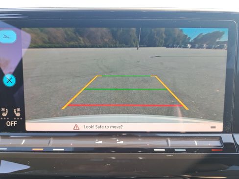 New 2026 Volkswagen Atlas Cross Sport SE image 23