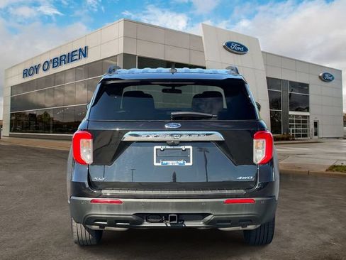 Certified 2023 Ford Explorer XLT w/ Class IV Trailer Tow Package AWD/4WD image 4