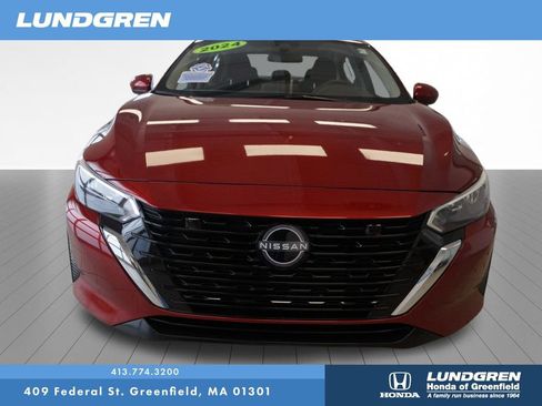 Used 2024 Nissan Sentra SV image 2