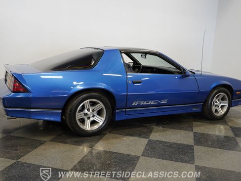 Used 1989 Chevrolet Camaro IROC-Z RWD image 14