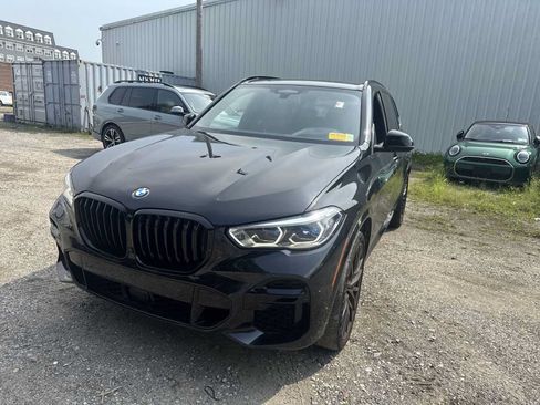 Used 2023 BMW X5 xDrive40i w/ Executive Package AWD/4WD image 3