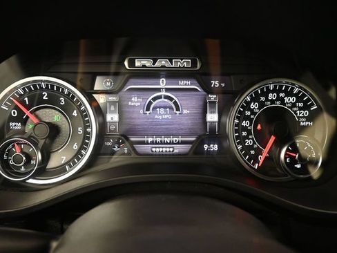 Used 2021 RAM 1500 Laramie AWD/4WD image 5