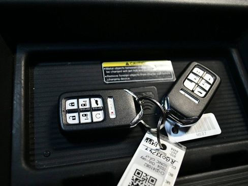 Used 2024 Honda Odyssey Elite image 75