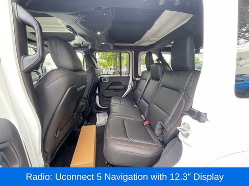 Used 2026 Jeep Wrangler Unlimited Rubicon AWD/4WD image 11