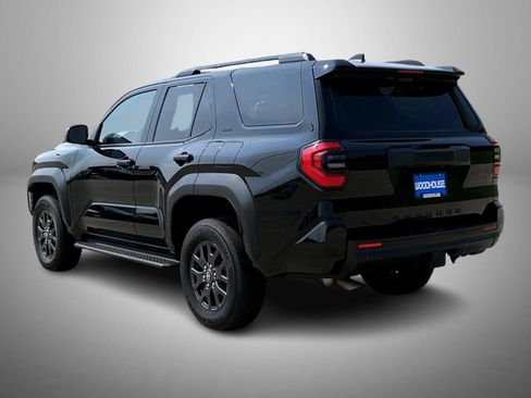 Used 2025 Toyota 4Runner SR5 AWD/4WD image 7
