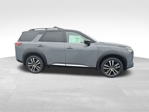 New 2025 Nissan Pathfinder Platinum w/ Cargo Package image 10