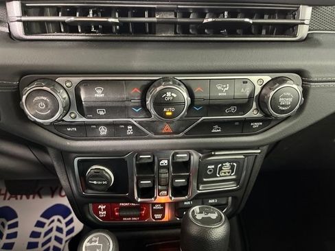 Used 2025 Jeep Wrangler Unlimited Rubicon AWD/4WD image 34