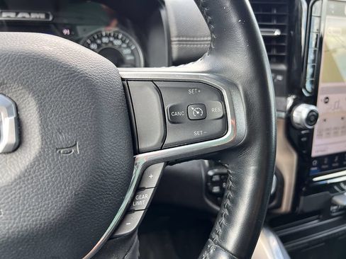 Used 2022 RAM 1500 Laramie AWD/4WD image 22