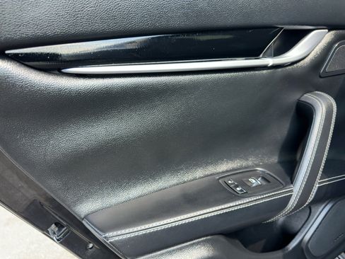 Used 2017 Maserati Ghibli S image 42