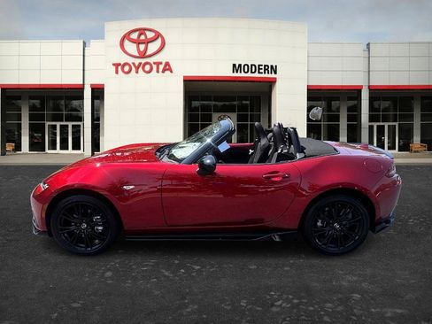 Used 2025 MAZDA MX-5 Miata Club RWD image 7
