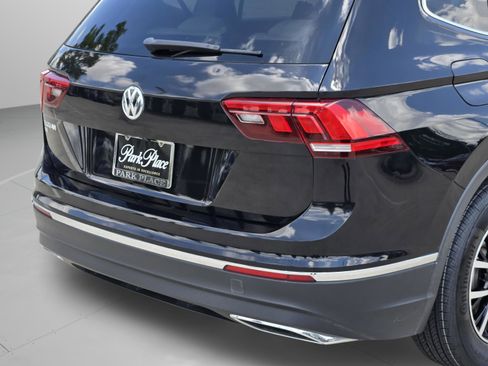 Used 2021 Volkswagen Tiguan SE FWD image 39