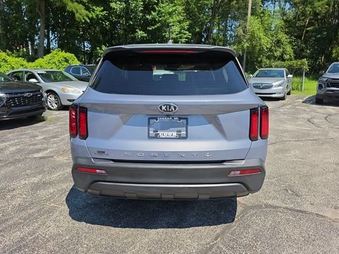 Used 2021 Kia Sorento LX FWD image 6