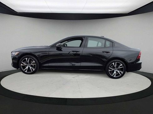 Used 2024 Volvo S60 B5 Core image 5