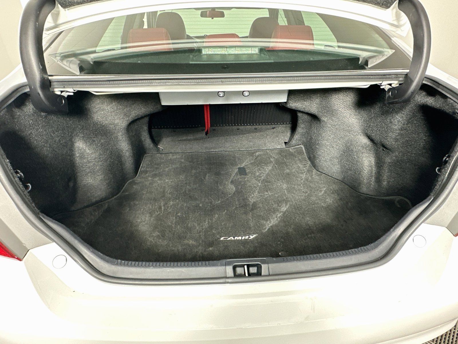 Used 2017 Toyota Camry SE w/ Protection Package (Q2) FWD image 24