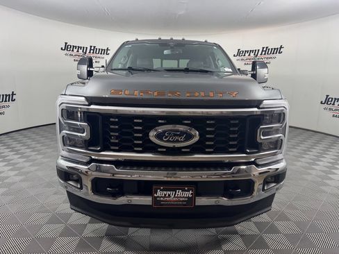 Used 2024 Ford F350 Lariat w/ Lariat Ultimate Package AWD/4WD image 4