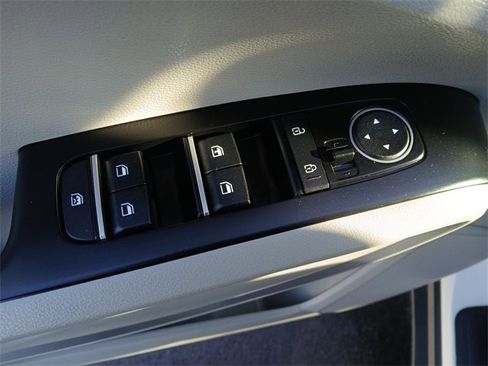 Certified 2023 Kia Soul LX w/ LX Technology Package image 13