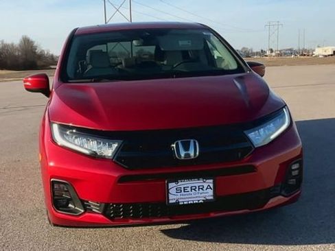 New 2026 Honda Odyssey Touring image 3