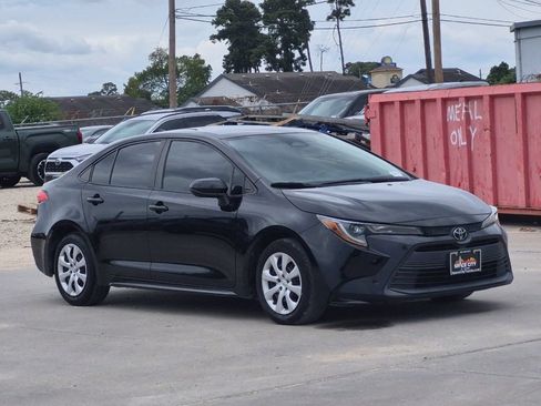 Used 2024 Toyota Corolla LE FWD image 8