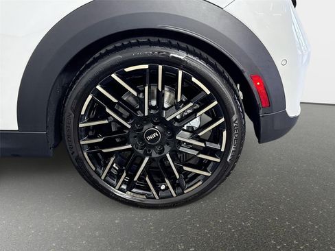 Used 2025 MINI Cooper S FWD image 25