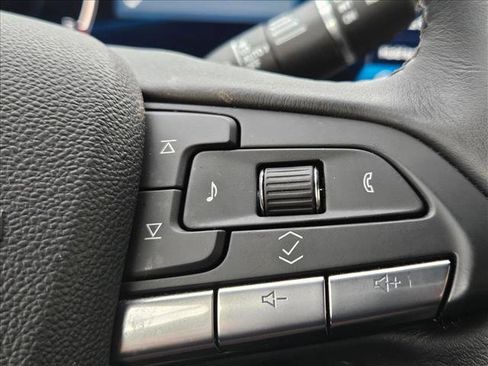 Used 2025 Cadillac XT4 Premium Luxury AWD/4WD image 14