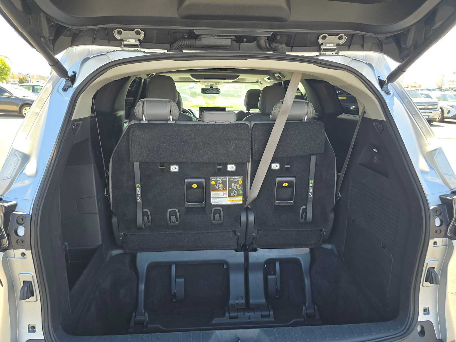 Certified 2025 Toyota Sienna XLE w/ XLE Plus Package FWD image 15