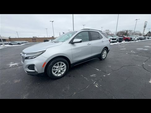 Used 2022 Chevrolet Equinox LT image 4