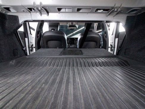 Used 2021 Volvo S60 T5 Momentum w/ Premium Package image 28