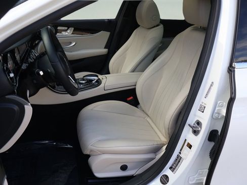 Used 2019 Mercedes-Benz E 300 image 12