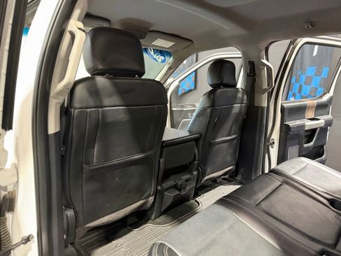 Used 2017 Ford F350 Lariat w/ Chrome Package image 23