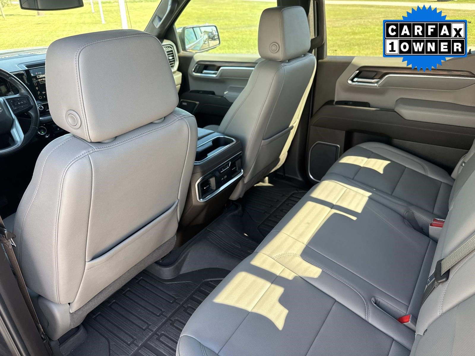 Used 2022 GMC Sierra 1500 SLT w/ SLT Premium Plus Package AWD/4WD image 18