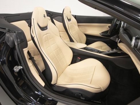 Used 2020 Ferrari Portofino image 55