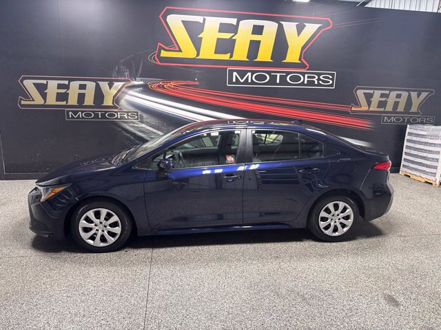 Used 2023 Toyota Corolla LE FWD image 3