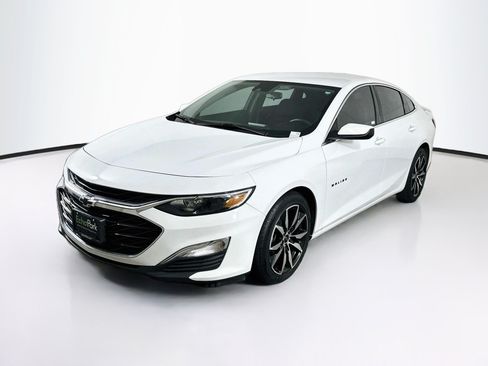 Used 2023 Chevrolet Malibu RS w/ LPO, Floor Liner Package FWD image 3