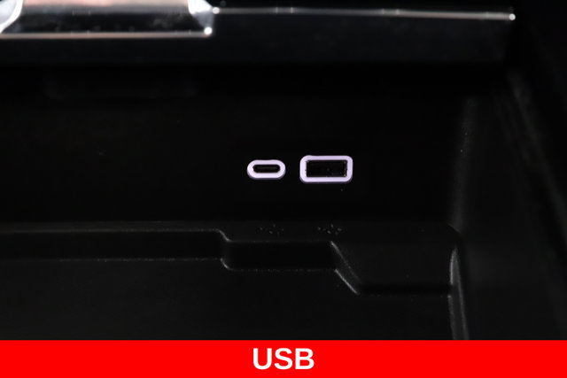Used 2025 GMC Yukon Denali Ultimate w/ LPO, Floor Liner Package AWD/4WD image 28
