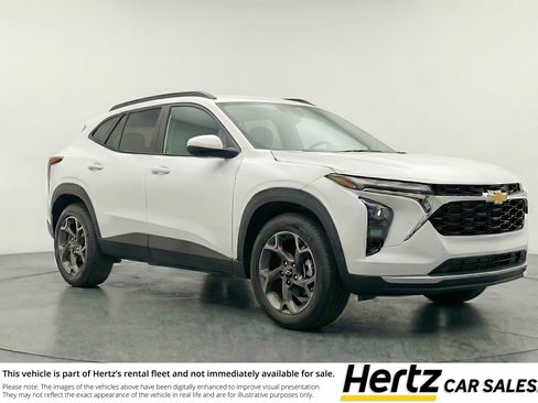 Used 2025 Chevrolet Trax LT w/ LT Convenience Package image 1