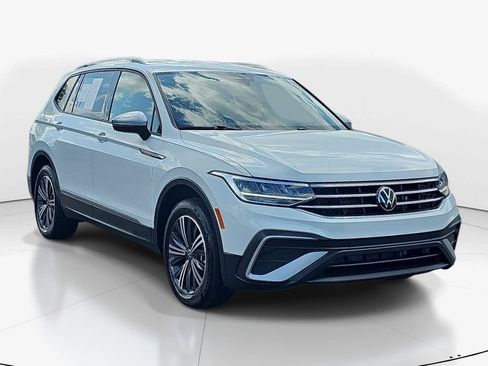 Used 2024 Volkswagen Tiguan Wolfsburg Edition FWD image 3