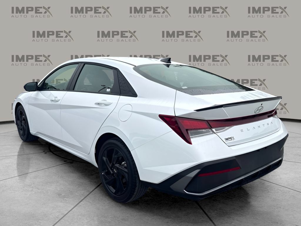 Used 2026 Hyundai Elantra Sport FWD image 3