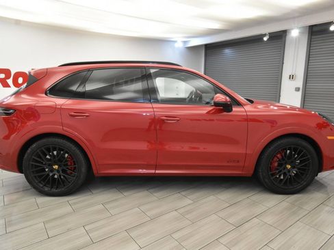 Used 2021 Porsche Cayenne GTS image 6