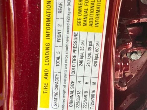 Used 2023 Buick Encore GX Essence w/ Experience Buick Package AWD/4WD image 30