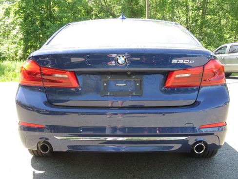 Used 2018 BMW 530e xDrive AWD/4WD image 6