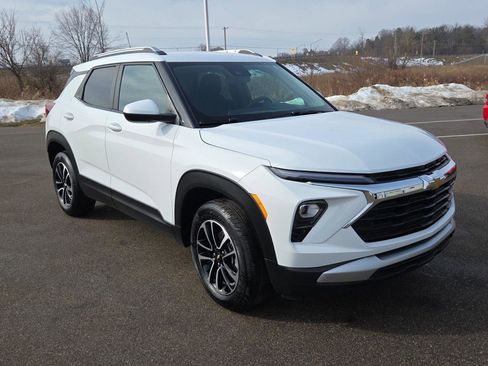 Used 2025 Chevrolet TrailBlazer LT image 10