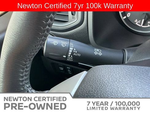 Used 2024 Nissan Titan SV w/ SV Convenience Package RWD image 34