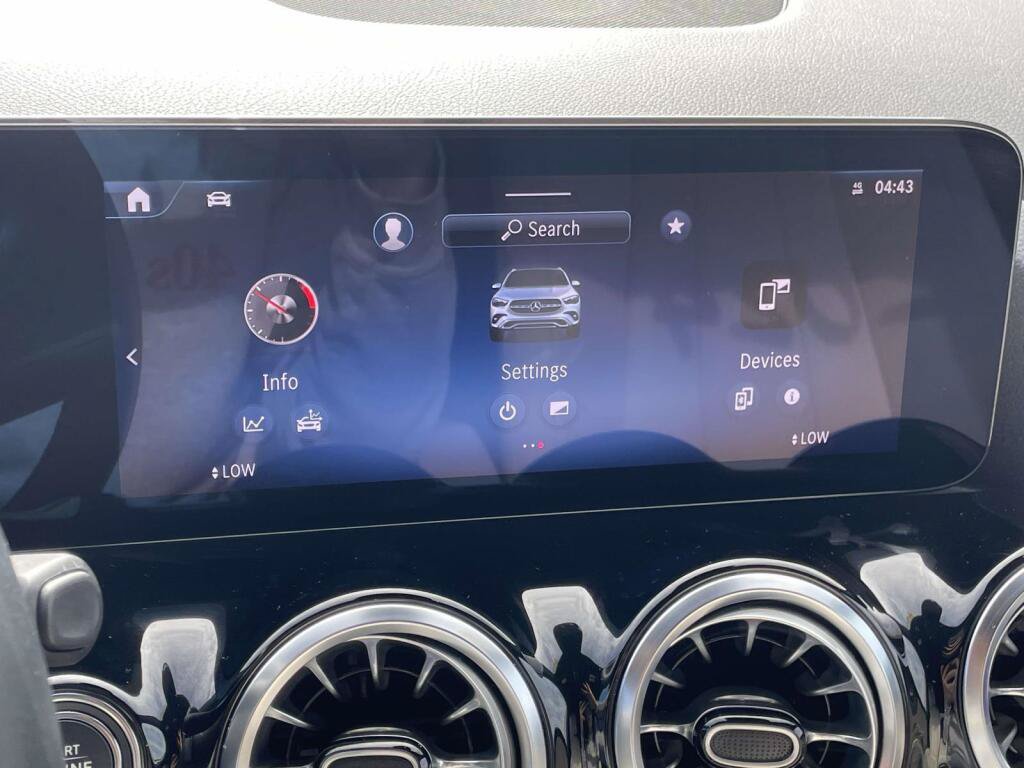 Used 2024 Mercedes-Benz GLA 250 4MATIC image 23
