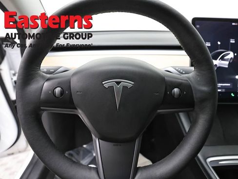 Used 2021 Tesla Model 3 Standard Range Plus RWD image 10