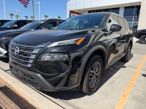 Used 2024 Nissan Rogue S FWD image 1