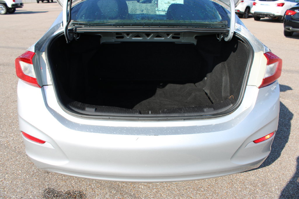 Used 2017 Chevrolet Cruze LS FWD image 14