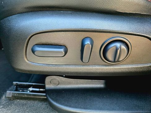 Used 2022 Chevrolet Equinox RS image 25